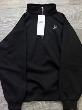 Alo Yoga Men's Black Hoodie
